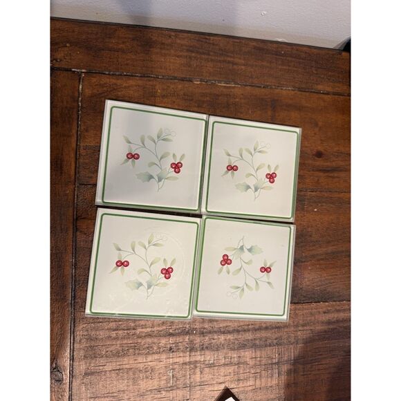 Coasters with Holly Berry 4 pack - Picture 3 of 5